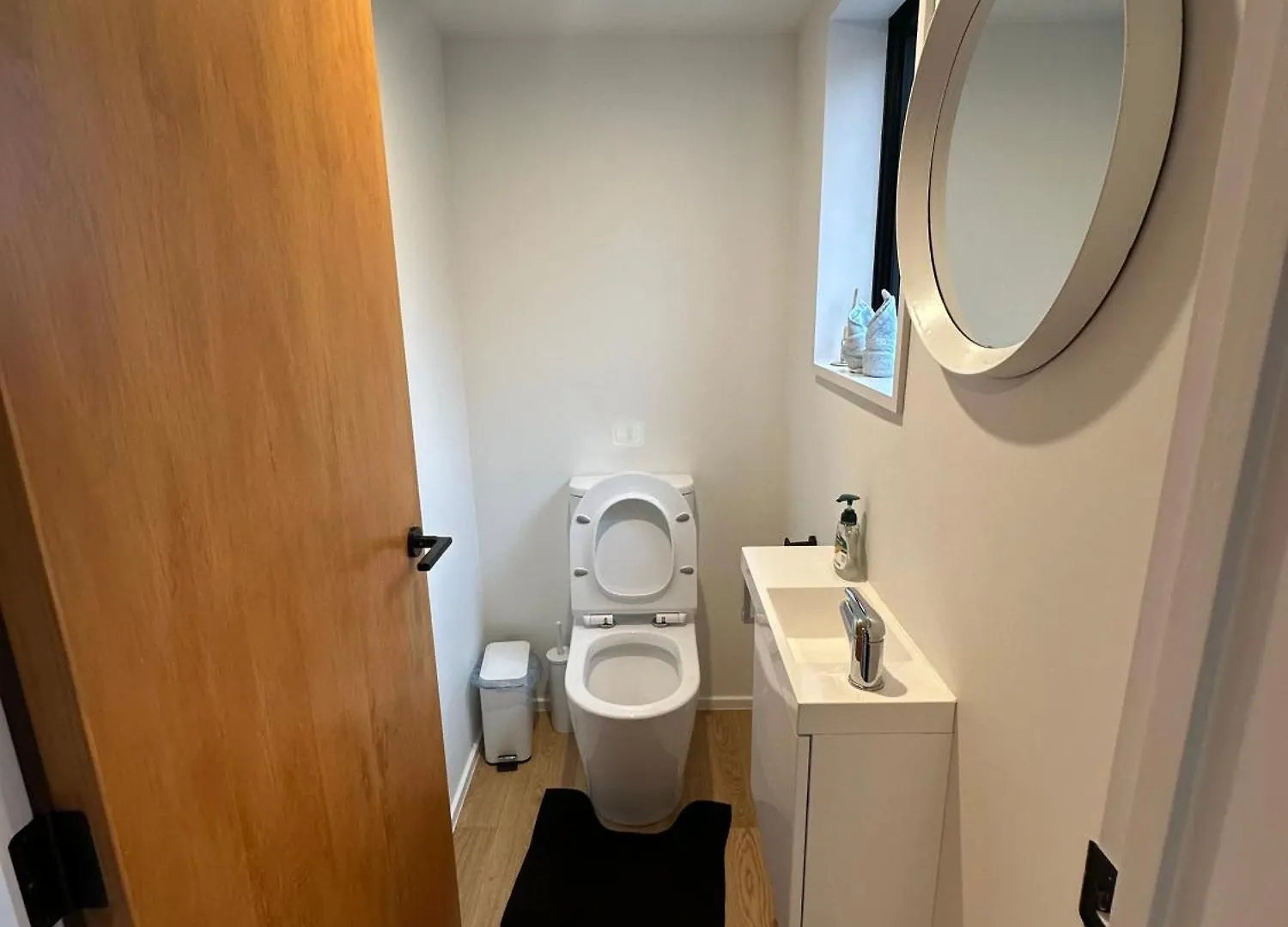 Airport Retreat 4Br 8 Guests Apartment Christchurch